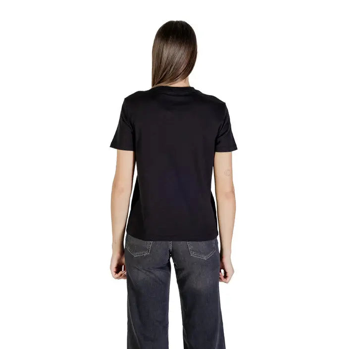 Calvin Klein Jeans - T-Shirt Frau Luxora Lifestyle